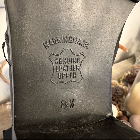 Unisa Black leather women’s lace up ankle boots, size 8 1/2 made in Brazil - Picture 12 of 15